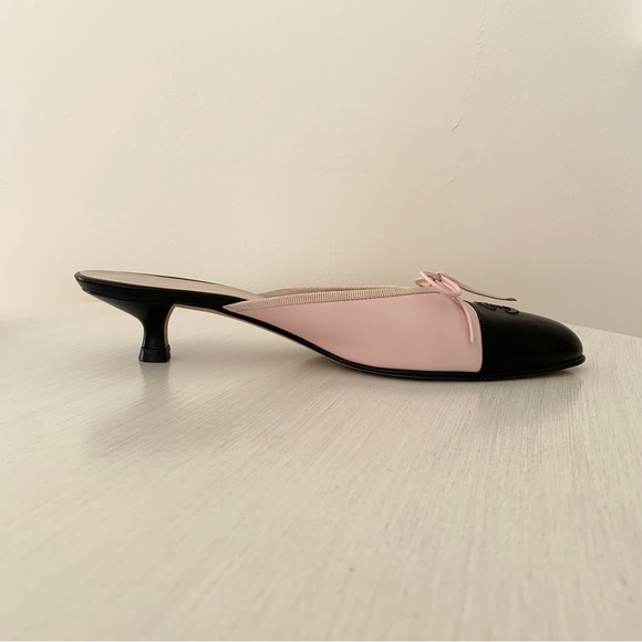 Chanel Cap Toe Kitten Heal Mules, size 8.5 - Picture 5 of 16